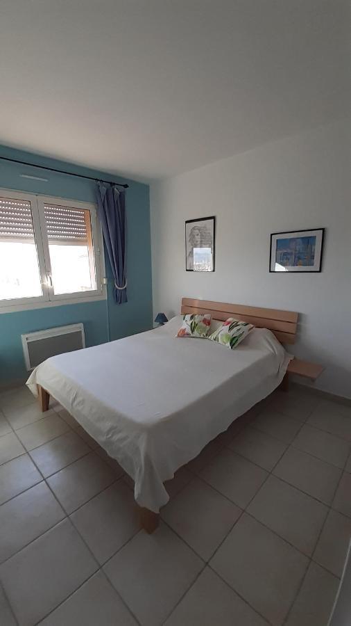 50 M2 - Le Port, Hyeres Leilighet Eksteriør bilde